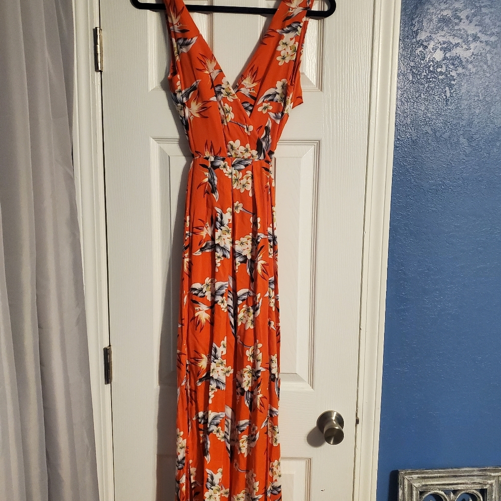 Floral Open Back maxi!